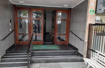 Apartamento Frente Praia Embaré - Varanda Aconchegante - Pet Friendly - Foto 37