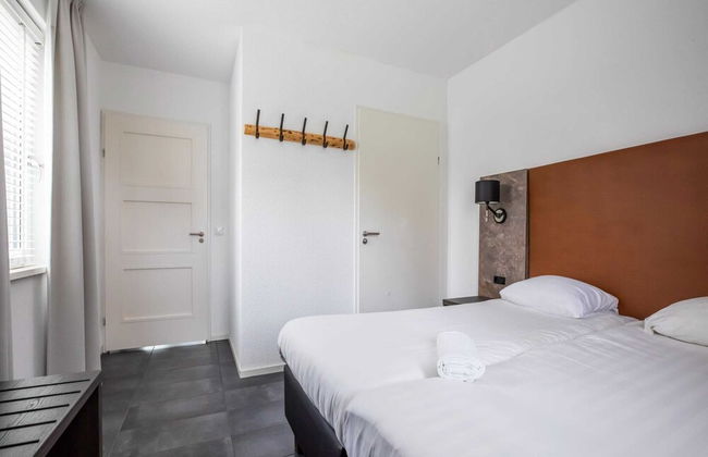 Brand new Luxury Villa on a Small-scale Park With its own Jetty - Photo 7