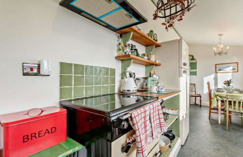 3 Bed in Freshwater East 42105 - Foto 2