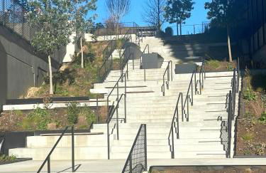 4BR Urban Oasis with Rooftop and Jacuzzi - Foto 49