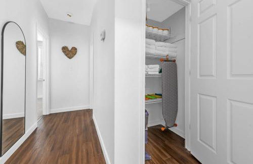 Classic 7BR CWE Home 3rd Floor Suite ABODEbucks - Foto 38