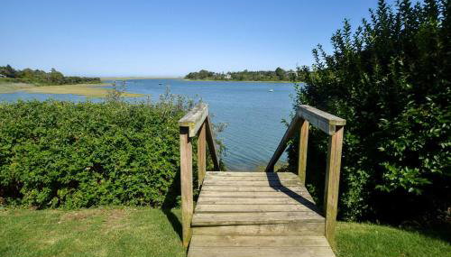 Seaside Retreat w Private Beach Landing - Foto 2