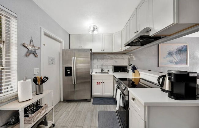 Just Beachy Apt 3 in Fort Lauderdale - Photo 13