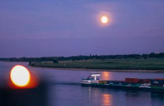 Rheinloft 3 - Große Giebelwohnung mit Dachterrassen an der Rheinpromenade - Foto 2