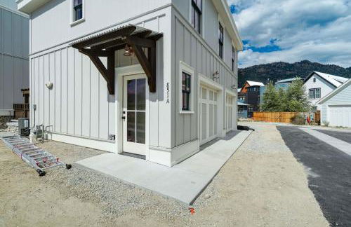 Whitewater Peak - Cozy Retreat with Scenic Views - Photo 9