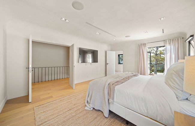 Bella Villa - Photo 11