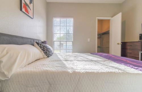 Boulevard Stays Peaceful 1BR King Suite Pool Gym & Parking 04 - Foto 13