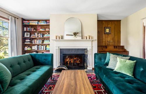 Catskills Delaware River Modern Colonial Getaway - Foto 6