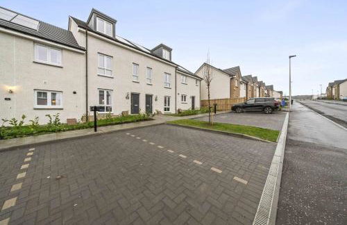 Fern Walk Spacious 3 Bedroom House - Dalkeith - Photo 25