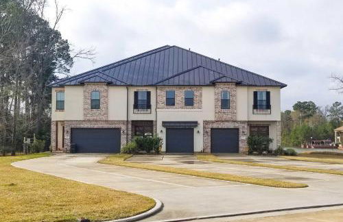 Modern Lake Conroe Escape with Grill and Boat Slip! - Foto 3