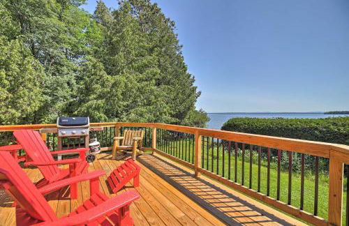 Family Lakehouse with Deck and Beach on Lake Champlain - Foto 26