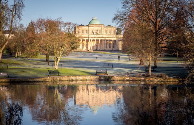Elliot Oliver - Stylish Loft Style 2 Bedroom Apartment With Parking - Photo 23