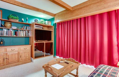 Sauna and Fireplaces! Lakefront Cadillac Retreat - Foto 16