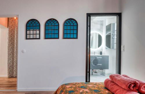 Superbe 2 pièces avec Jacuzzi privatif face Gare Proche Cathédrale - Foto 8