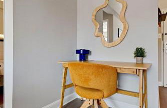 CASA Arlington Suite with Top-Tier Amenities & Parking - Foto 36