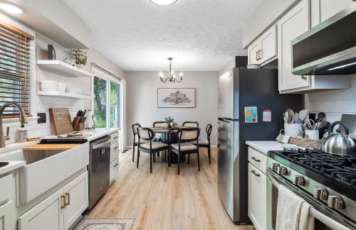 Beautiful Ranch with Outdoor Patio and Room for 6 - Photo 7