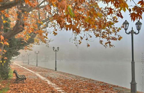 Kasoni Home , Απόλυτα κεντρικό διαμέρισμα μπροστά στη λίμνη - Foto 54