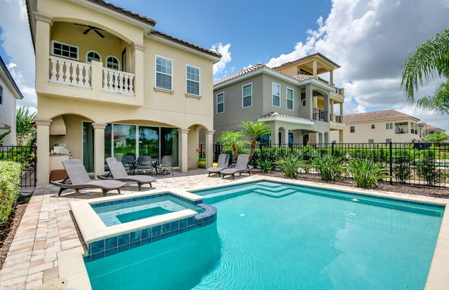 Elegant 5 BD, 5 BH Villa - Foto 24