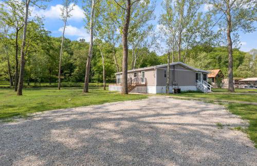 New! 2 Homes-Firepit, Hot Tub, Huge Yard and Dock - Foto 54