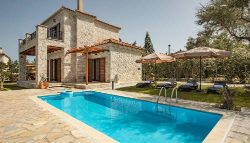 Murtini Stone Villa with Private Pool, by ZanteWize - Foto 1