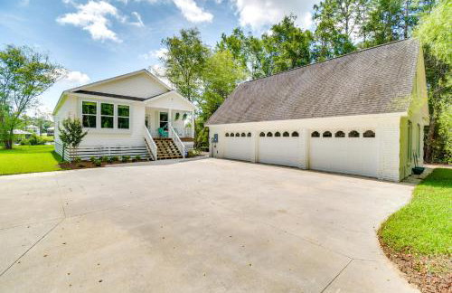 Waterfront Wolf Bay Home with Private Boathouse! - Foto 31