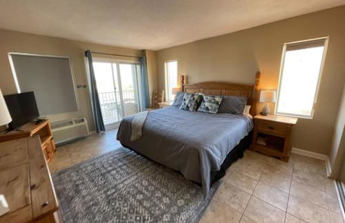 Playing Hooky at Dolphin Run-Oceanfront Condo-Pool - Foto 5