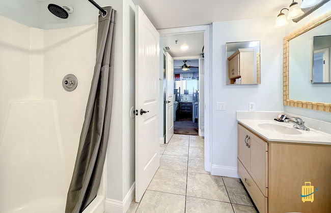 Beachfront Oceania Beach Club Complex - Foto 49