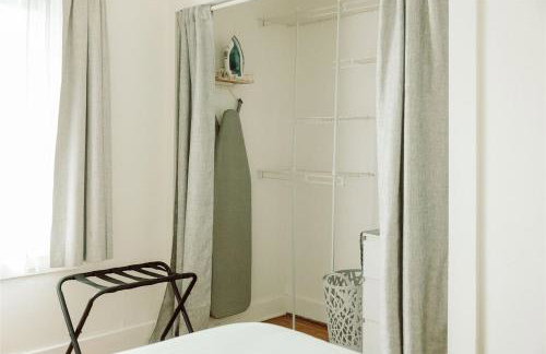 Walk to Beach - Beach Gear - Easy Parking - Foto 40