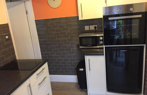 Cosy Apartment in Private Courtyard - Photo 5