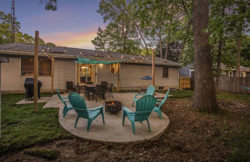 ATLAS - Whole House - 5BR 2BA - Hot Tub - Game Rooms - Theater - Fenced Backyard - Foto 37