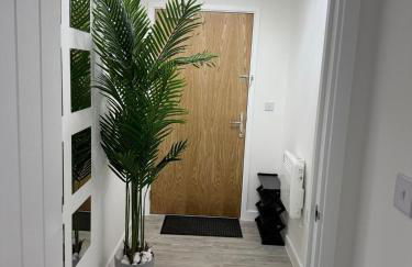 Serenity Waterfront 2 Bed Apartment - Foto 15