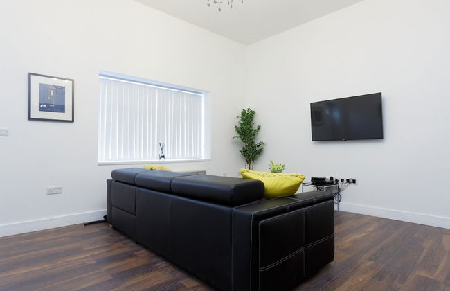 Live in Leeds Greenhill Bungalows - Photo 58