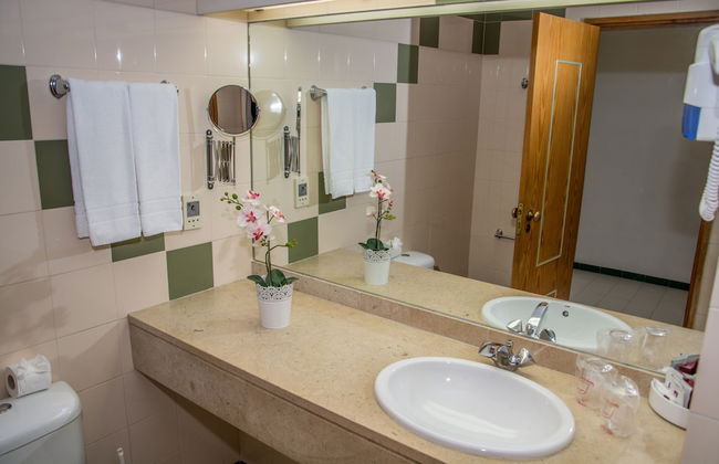 Luna Hotel Da Oura - Photo 34