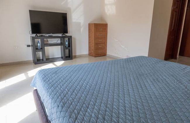 Room in Guest Room - 14 Comfortable Suite for 2 People - Photo 11