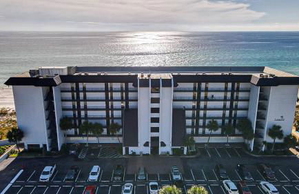 Edgewater Oasis Gorgeous Resort Condo on Beach! - Photo 50