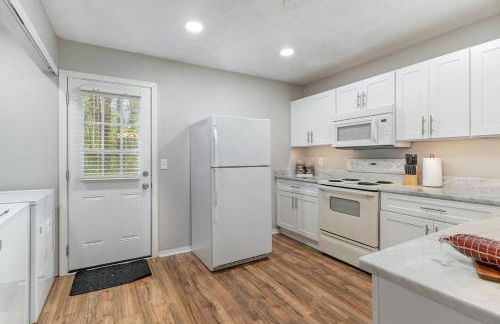 Freshly Renovated - Minutes from Downtown & BNA - Foto 9