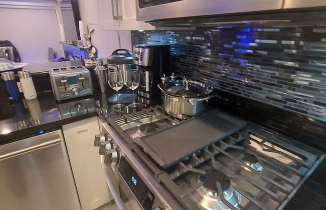 Sunset Mews Luxurious 3 Bed Townhouse - Photo 8