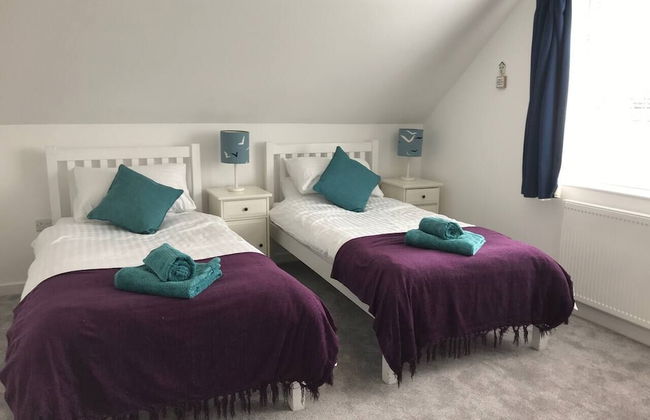 Beautiful Refurbished Home - Short Walk to the Beach - Foto 5