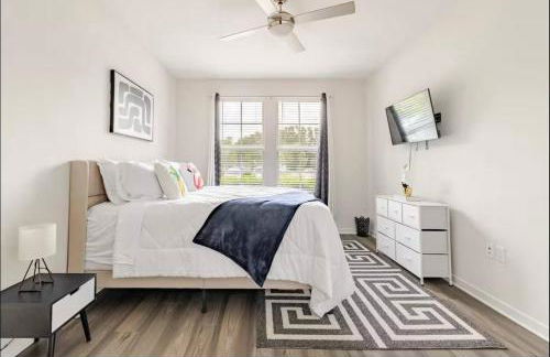 LuXury Stay | Pool + Gym + Fast Wi-fi - Foto 11