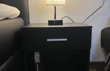 Modernes Apartment mit Balkon, Parkplatz, Waschmaschine für 4-5 Gäste - Foto 6