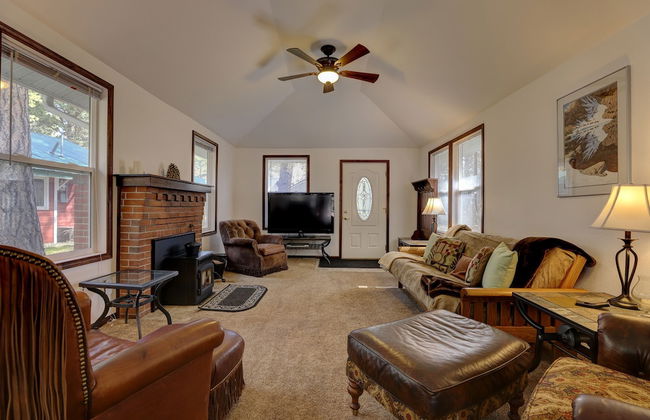 Serene Creek Side Cottage Retreat - Foto 1