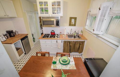 Charming 1923 Cottage at Erehwon Retreat - Foto 8