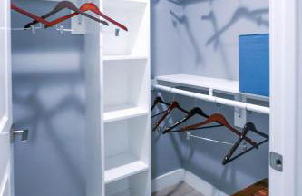 Lucky Charm 4 Bedroom Mid-City Apartment - Photo 16