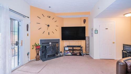 1Bedroom Newly Renovated Basement Suite with Parking - Foto 4