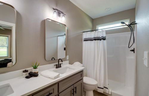 Chic Arkansas Retreat with Patio, Grill and Fire Pit! - Foto 23