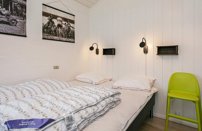 4 Person Holiday Home on a Holiday Park in Karrebaeksminde - Foto 2