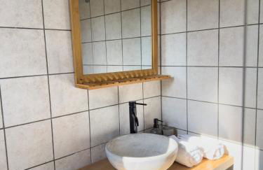 Regina Villa - Photo 28