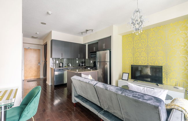 Maple Leaf Square - Photo 74