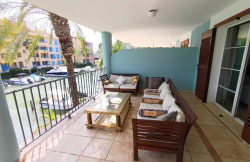 Charming 3 Bedroom Apartment in Puerto Sotogrande - Foto 32