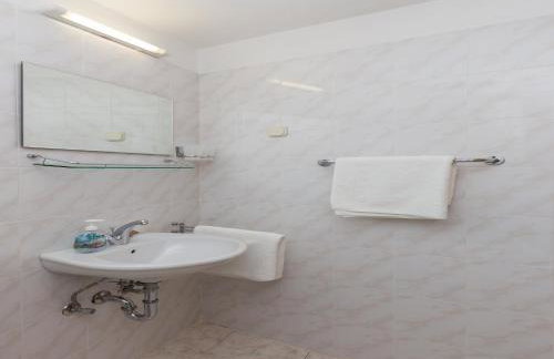 Apartments Miskovic - Studio Apartment with Balcony and Sea View East - Foto 18